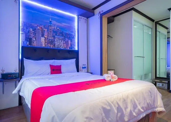 Reddoorz Plus @ Pondok Labu Jakarta